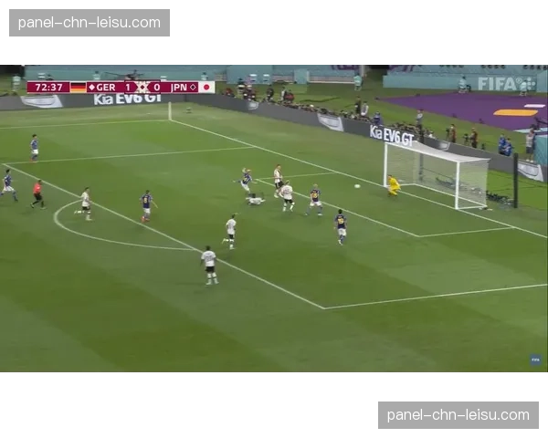 特写:在诺坎普的控制室里,导播如何切换37个机位画面 特写:在诺坎普的控制室里,导播如何切换37个机位画面